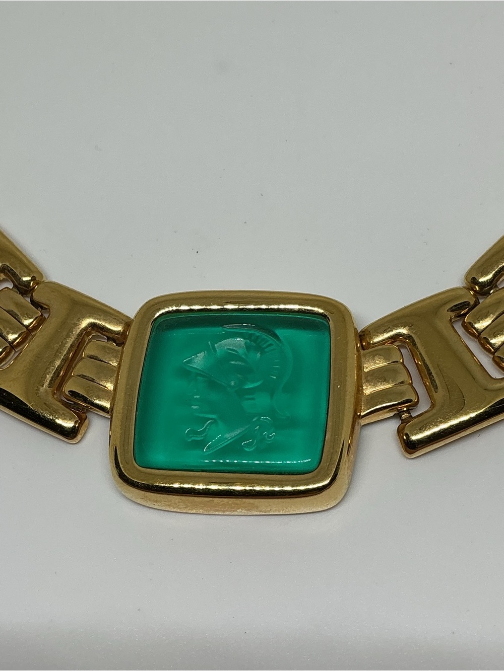 VTG Monet Gold Tone Link Necklace Green Glass Intaglio Roman Warrior Cameo - Picture 5 of 8